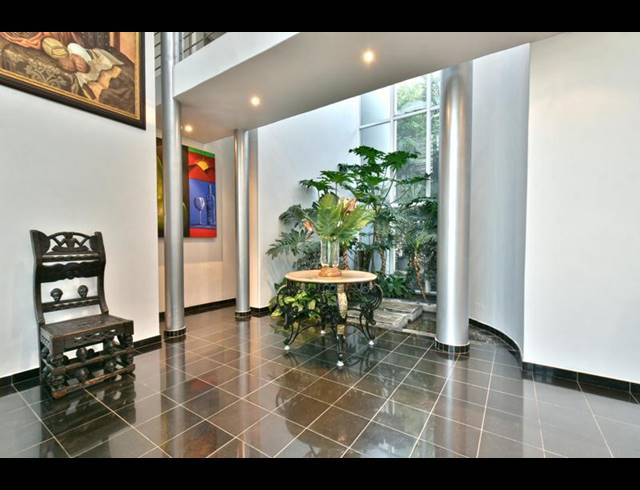 5 BEDROOM HOUSE FOR SALE IN GLENVISTA